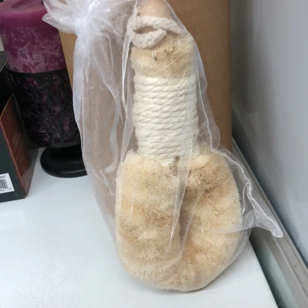 Bath- Baudelaire Sisal Body Brush. Exfoliating NIB